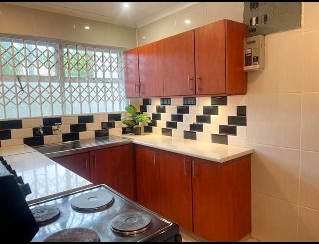 2 BEDROOM PROPERTY TO RENT IN KENILWORTH